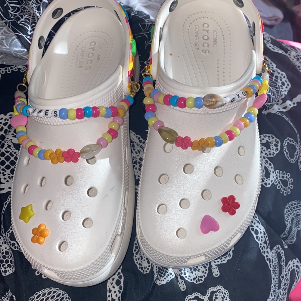 size 9 festival crocs